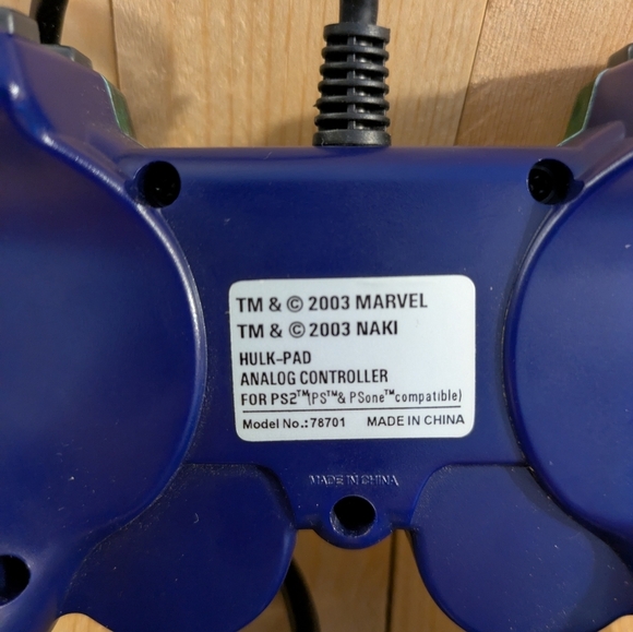 PlayStation 1 Hulk Green Wired Game Controller Used - Picture 7 of 9